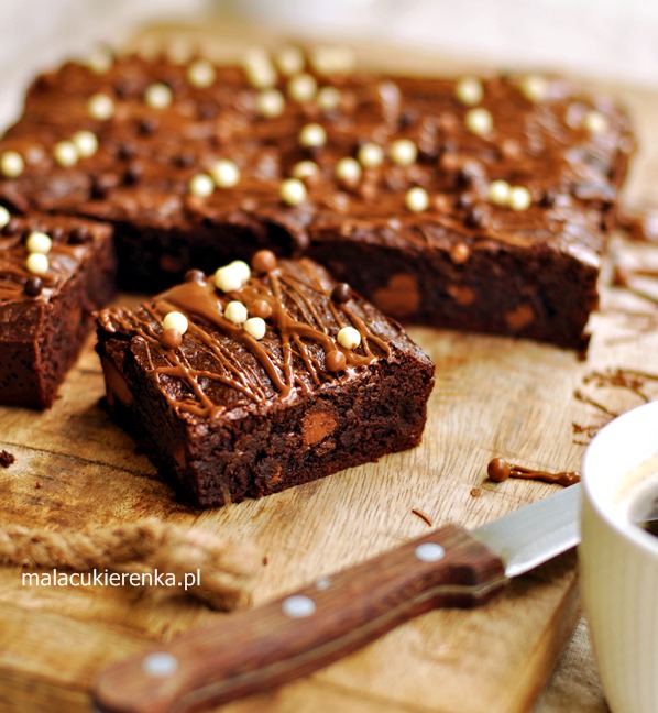 El mejor BROWNIE de chocolate con MUCHÍSIMO chocolate 3